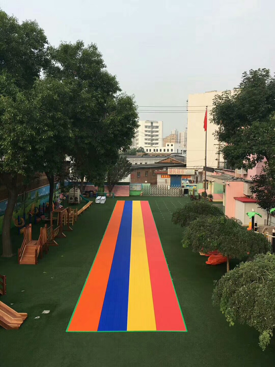 仲達(dá)地板【定】天津，與草坪合體？