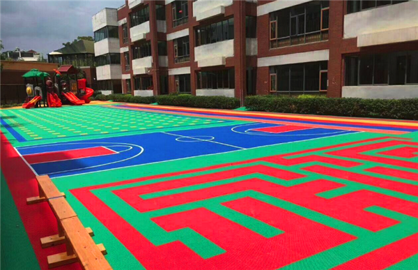 ?幼兒園為什么要選擇仲達塑膠懸浮地板？