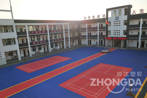 懸浮拼接地板的優(yōu)勢(shì)有哪些？